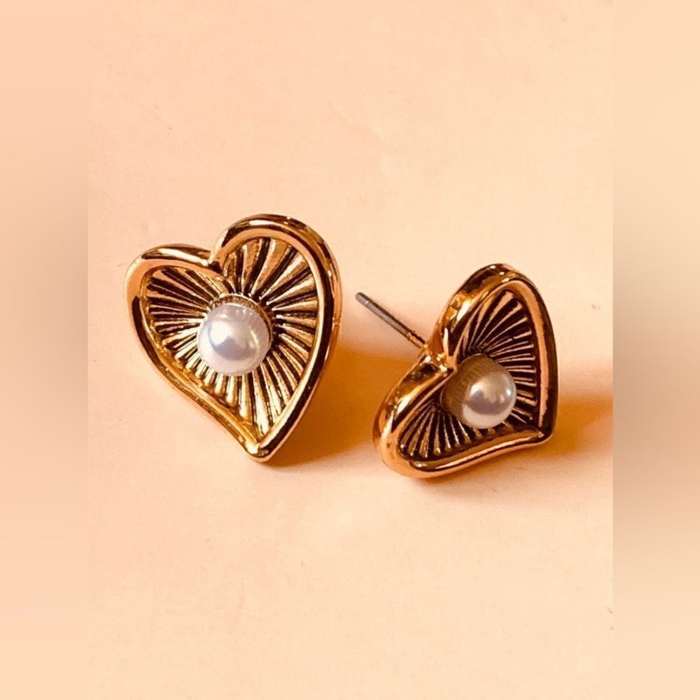 Pearl heart earrings N869
